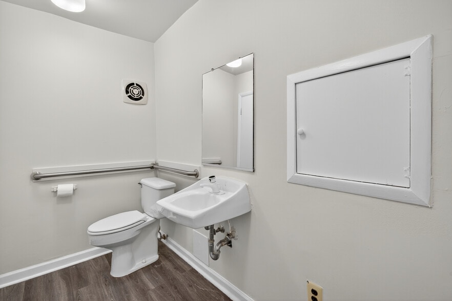 More Photos Of 10101 Lorain Ave, Silver Spring Medical For Sale