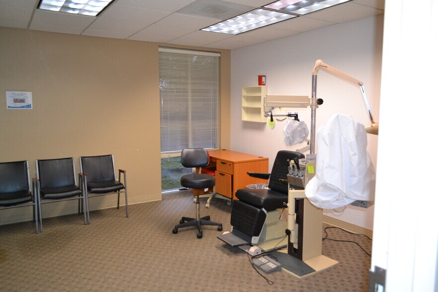 More Photos Of 1320 N 15th St, Immokalee Medical For Lease