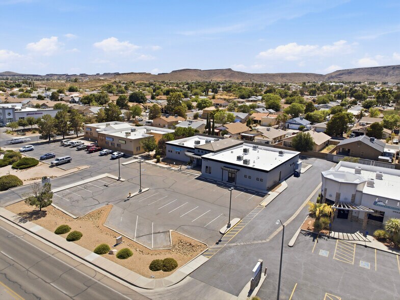 More Photos Of 3939 N Stockton Hill Rd, Kingman Office For Lease