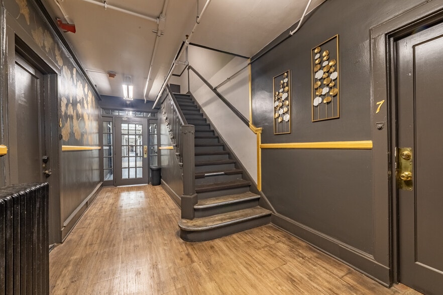 More Photos Of 508 N Tryon St N, Charlotte Apartments For Sale