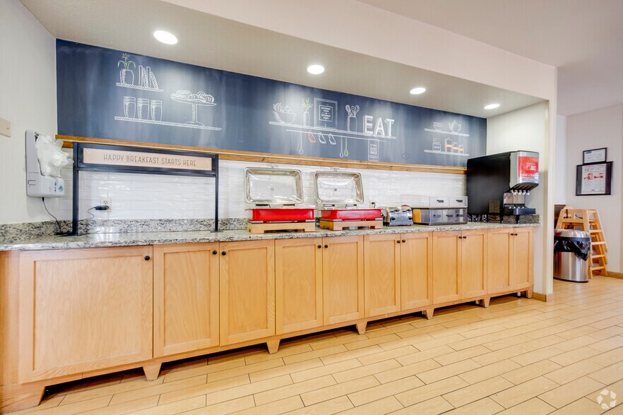 More Photos Of 4003 S Loop 289, Lubbock Hotel For Sale