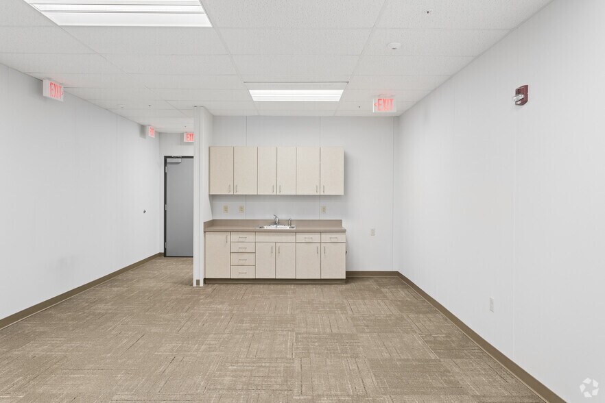 More Photos Of 319 Washington St, Johnstown Office For Sale