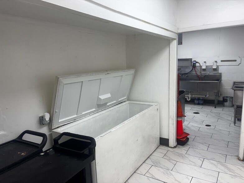 More Photos Of 5114 N Peoria Ave, Tulsa Restaurant For Lease