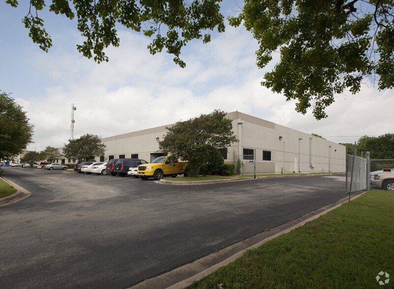 Primary Photo Of 1106 Smith Rd, Austin Warehouse For Lease