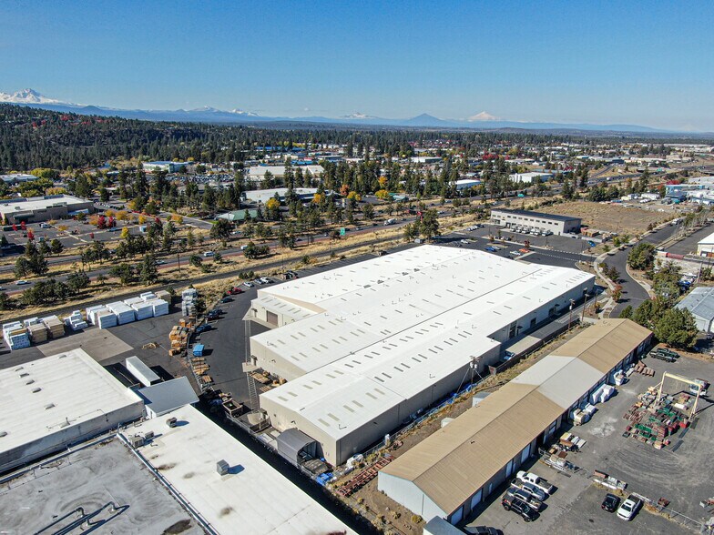 More Photos Of 20495 Murray Rd, Bend Warehouse For Lease