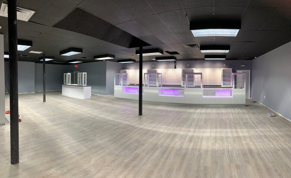 More Photos Of 821 Washington Ave, Bay City Freestanding For Lease