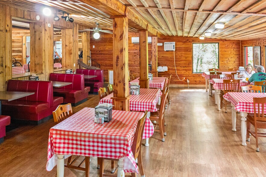 More Photos Of 299 Natural Bridge Park Rd, Waynesboro Specialty For Sale