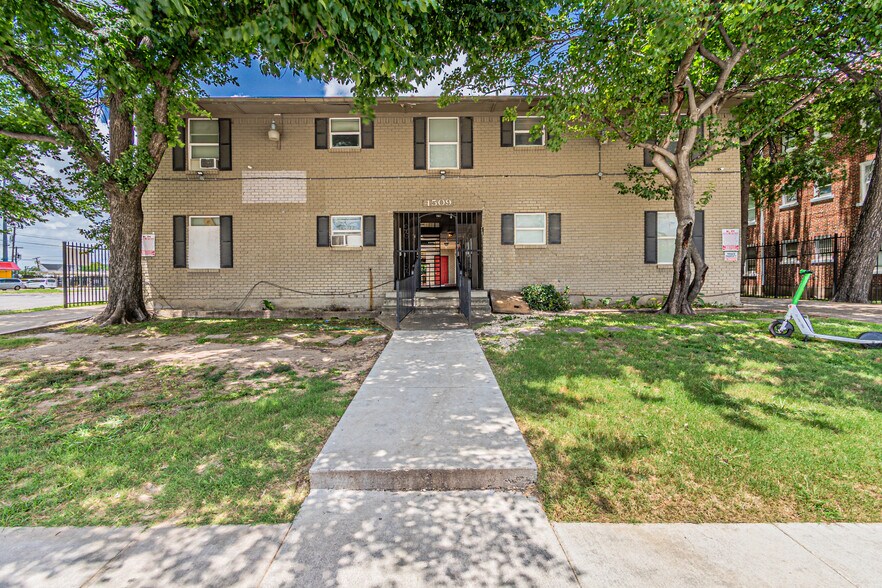 More Photos Of 4509 Live Oak St, Dallas Apartments For Sale