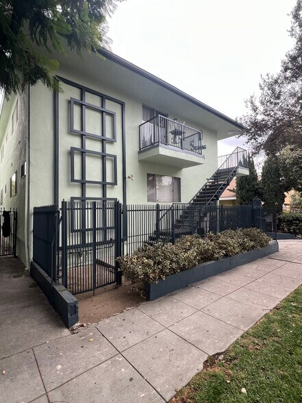 More Photos Of 1014 N Oxford Ave, Los Angeles Apartments For Sale