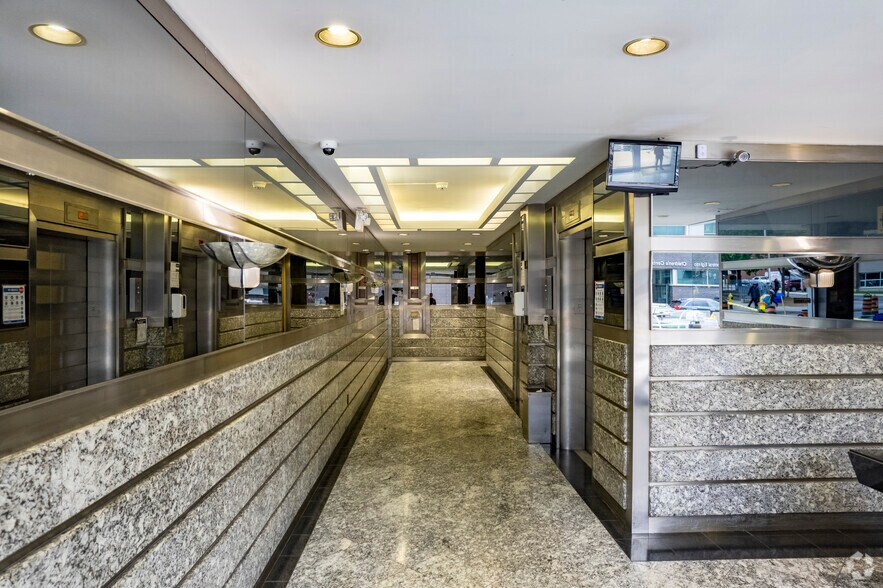 More Photos Of 234 Eglinton Ave E, Toronto Office For Lease