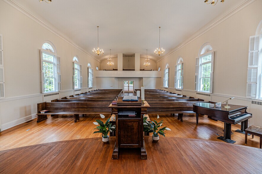 More Photos Of 211 Main st, Broadway Religious Facility For Sale