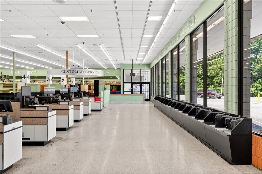 More Photos Of 4634-4639 Gravois Rd, House Spgs, House Springs Supermarket For Lease