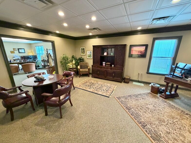 More Photos Of 6339 Howard Ln, Elkridge Office For Sale