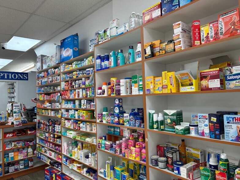 More Photos Of 112-21 Farmers Blvd, Saint Albans Storefront Retail Residential For Sale