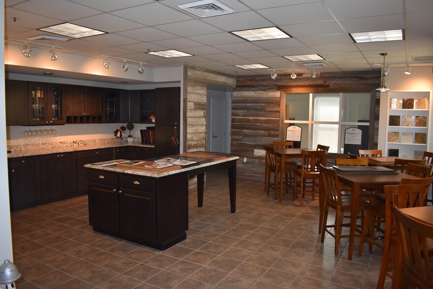 More Photos Of 7300 Hanover Green Dr, Mechanicsville Office For Lease