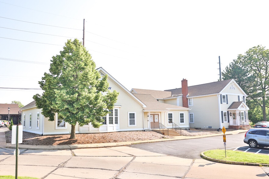 More Photos Of 16962 Manchester Rd, Grover Office For Sale