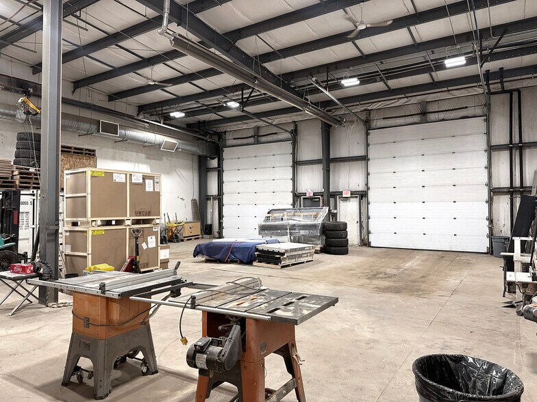 More Photos Of 380 Mackenzie Blvd, Fort McMurray Warehouse For Lease