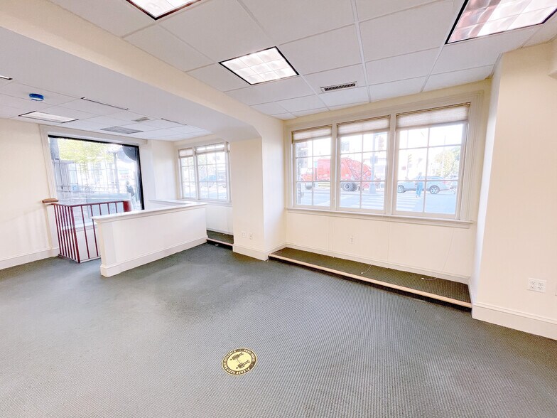 More Photos Of 1812 Massachusetts Ave, Cambridge Storefront Retail Office For Sale