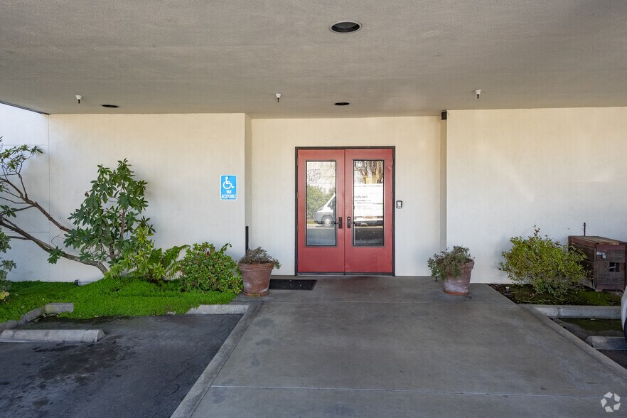 More Photos Of 191 Lynch Creek Way, Petaluma Medical For Sale
