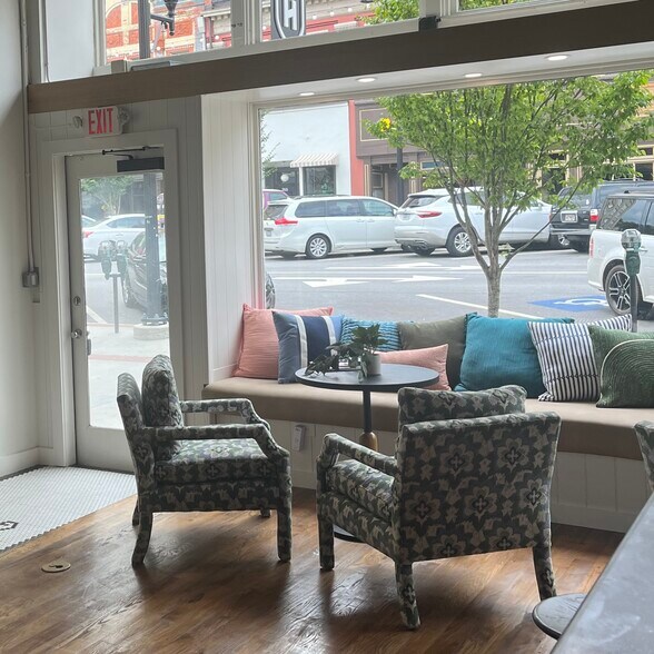 More Photos Of 264 E Clayton St, Athens General Retail For Sale