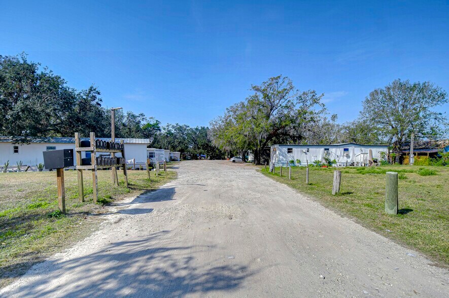 More Photos Of 425 18th St SE, Ruskin Manufactured Housing Mobile Home Park For Sale