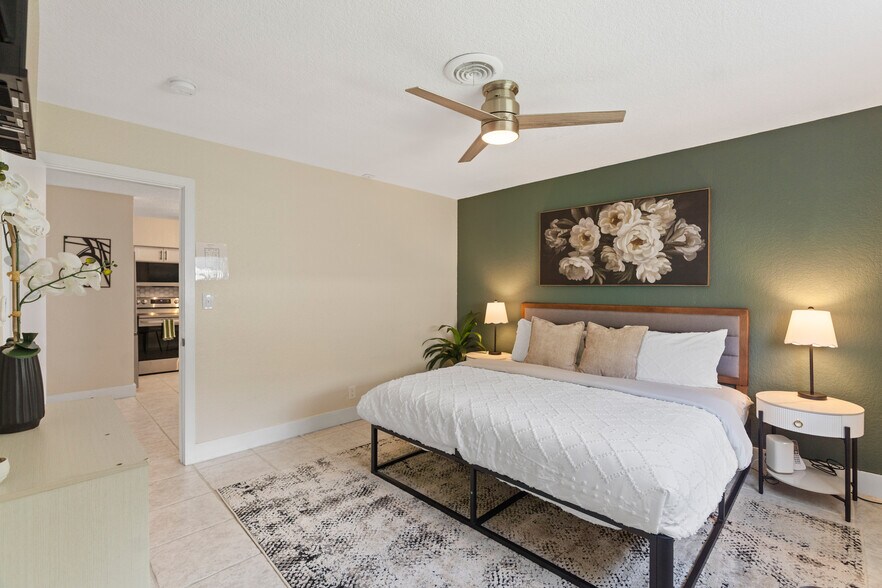 More Photos Of 1520 NE 51st St, Fort Lauderdale Apartments For Sale