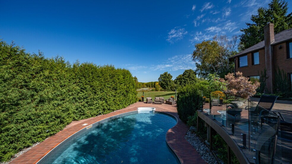 More Photos Of 15735 Ontario 27, Schomberg Warehouse For Sale