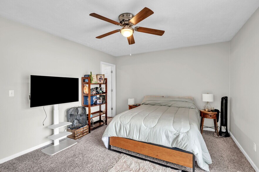 More Photos Of 506 Ellis st, Jefferson City Apartments For Sale
