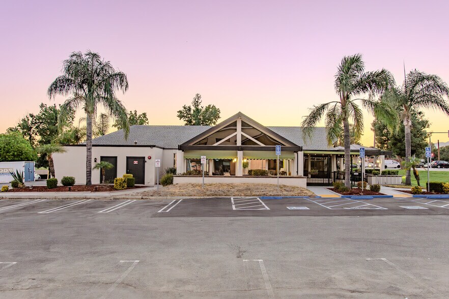 More Photos Of 10123 Foothill Blvd, Rancho Cucamonga Restaurant For Sale