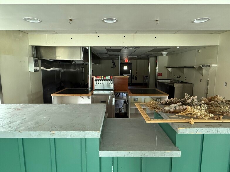 More Photos Of 1105 Gum Branch Rd, Jacksonville Fast Food For Lease