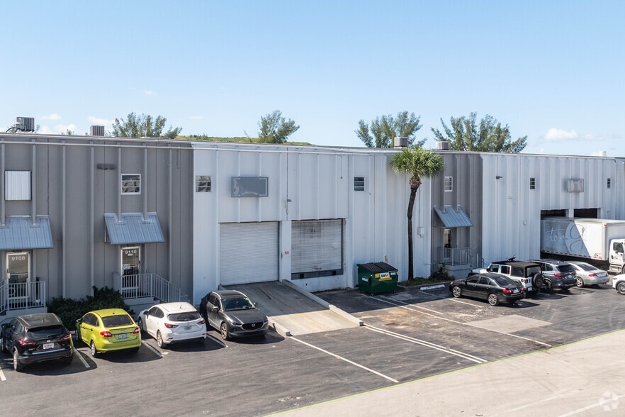 More Photos Of 9014-9112 NW 105th Way, Medley Warehouse For Lease