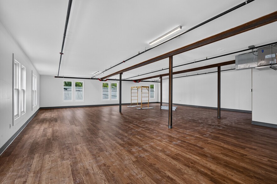 More Photos Of 2517 Bull St, Savannah Storefront Retail Office For Lease
