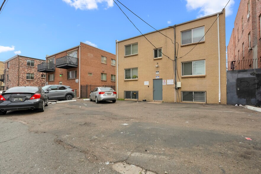 More Photos Of 1415 Pearl St, Denver Apartments For Sale