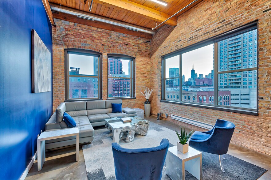 More Photos Of 641-651 W Lake St, Chicago Office For Lease