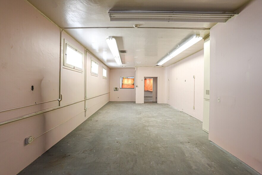 More Photos Of 2117-2119 E 7th St, Long Beach Storefront Retail Residential For Sale