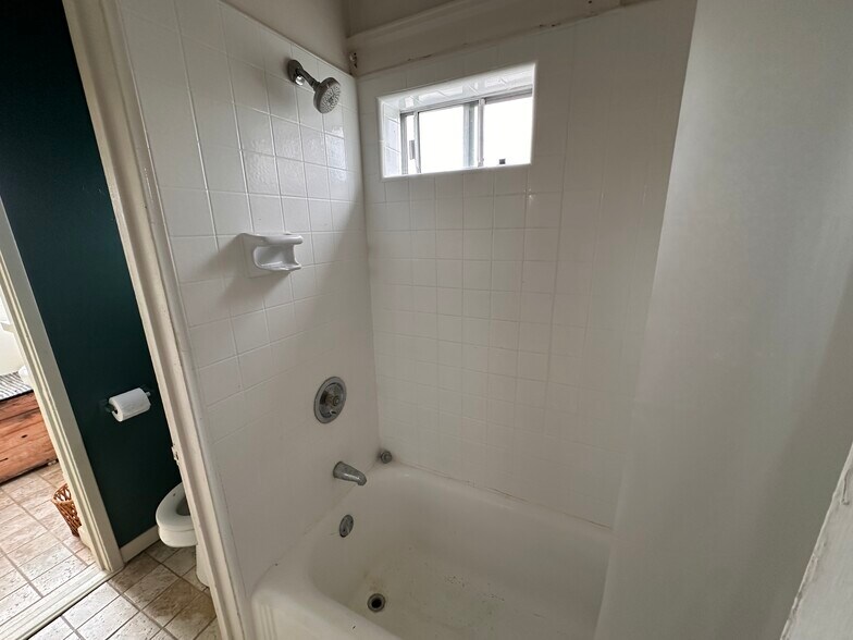 More Photos Of 429 Larkin St, Monterey Apartments For Sale