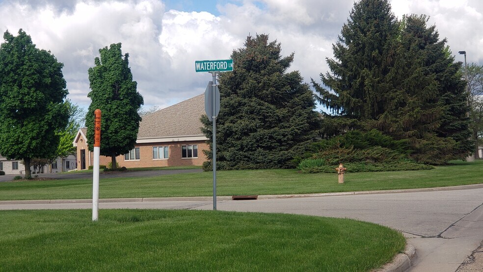 More Photos Of 119 N McCarthy Rd, Appleton Office For Lease