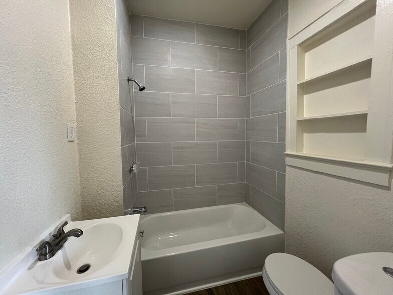 More Photos Of 101 Stanley Ct, San Antonio Multifamily For Sale