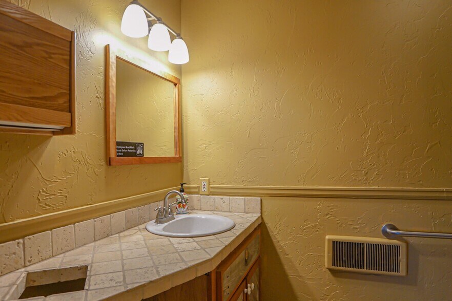 More Photos Of 106 E Francisco St, La Veta Freestanding For Sale