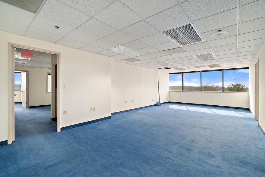 More Photos Of 4221 Walney Rd, Chantilly Office For Lease