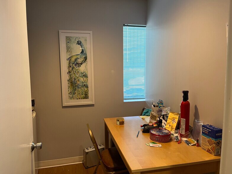 More Photos Of 27 Oak St, Stamford Office For Lease