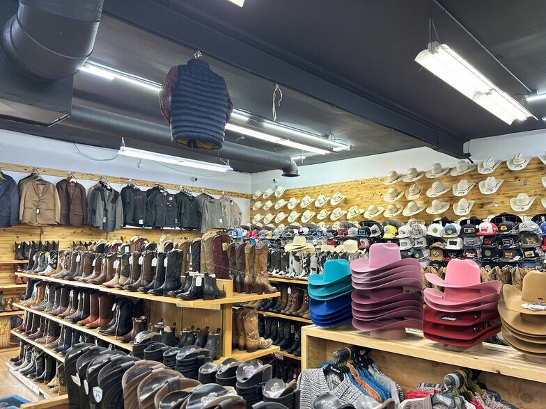 More Photos Of 168-188 Federal Blvd, Denver Freestanding For Lease
