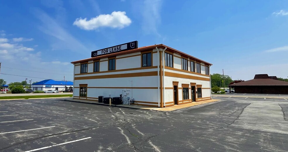 More Photos Of 8080 E 109th Ave, Crown Point Office Residential For Lease