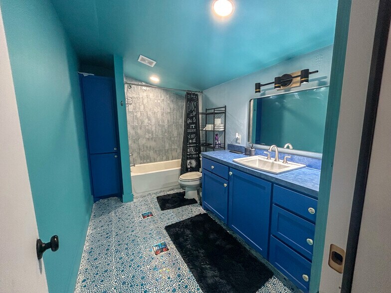 More Photos Of 185 E Tiki Dr, Seadrift Land For Sale