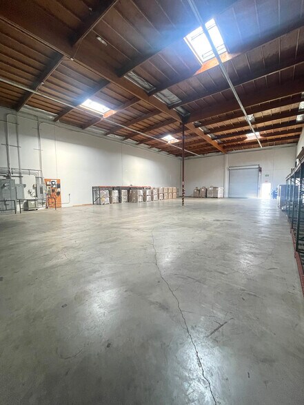 More Photos Of 12410-12420 Clark St, Santa Fe Springs Warehouse For Lease