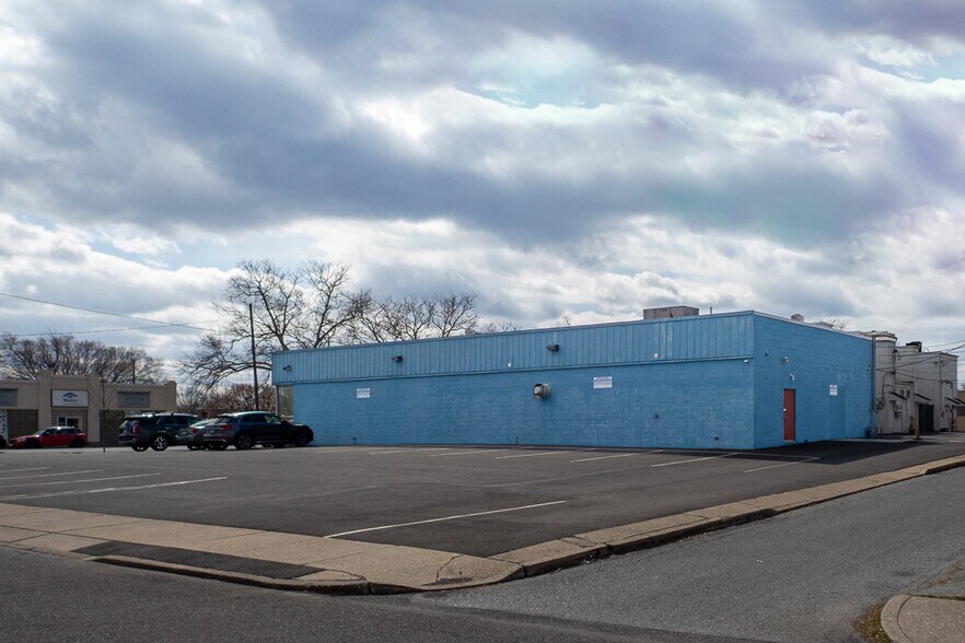More Photos Of 1117 Union Blvd, Allentown Office For Sale