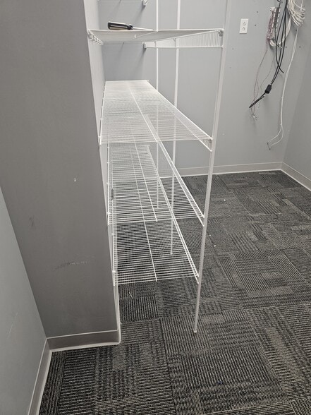 More Photos Of 2383 S Main St, Akron Unknown For Lease