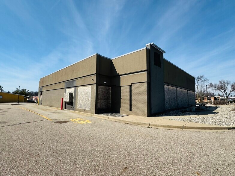 More Photos Of 5432 Portage Dr, Portage Fast Food For Sale