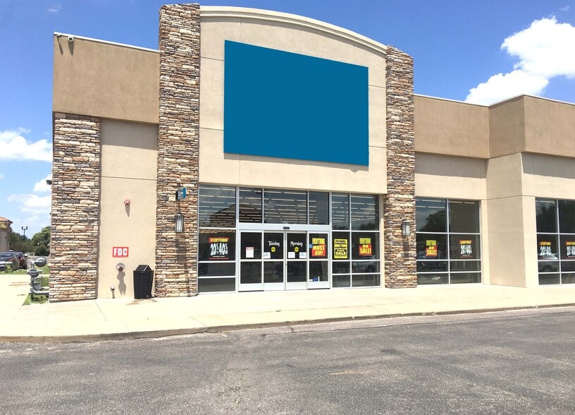 Primary Photo Of 2350 N Maize Rd, Wichita Storefront For Lease