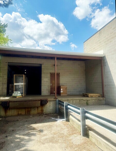 More Photos Of 1834 Bagwell St, Flint Warehouse For Sale